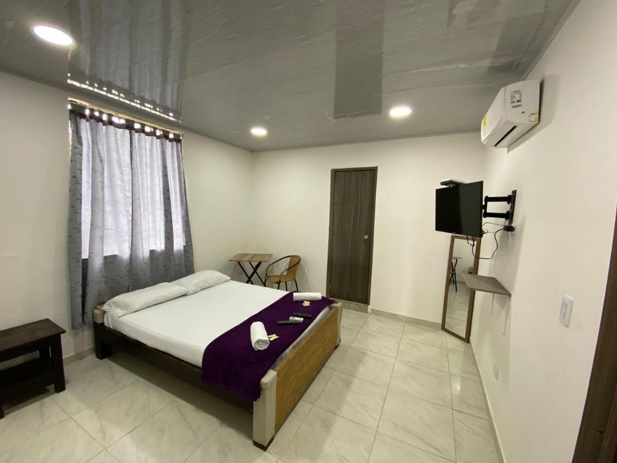 Petronio'S Hostel Кали Екстериор снимка