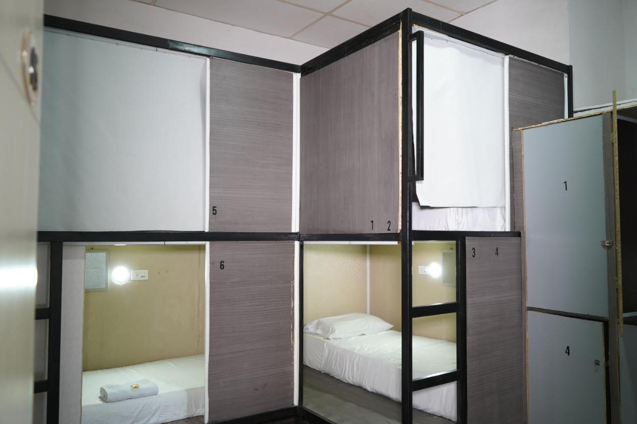 Petronio'S Hostel Кали Екстериор снимка